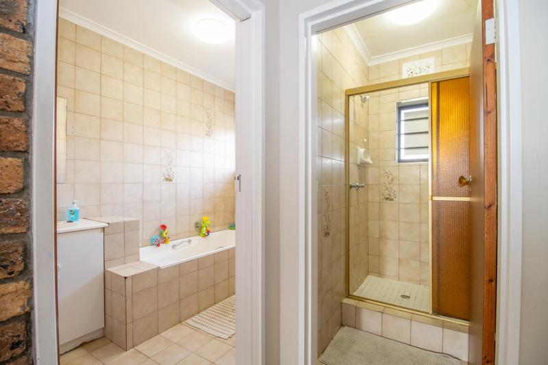 3 Bedroom Property for Sale in Heathfield Western Cape